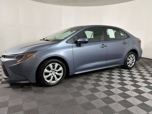 Used 2024 Toyota Corolla LE FWD image 21