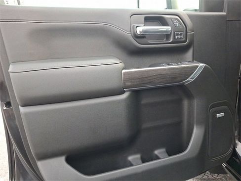 Used 2020 Chevrolet Silverado 2500 LTZ w/ LTZ Premium Package image 13