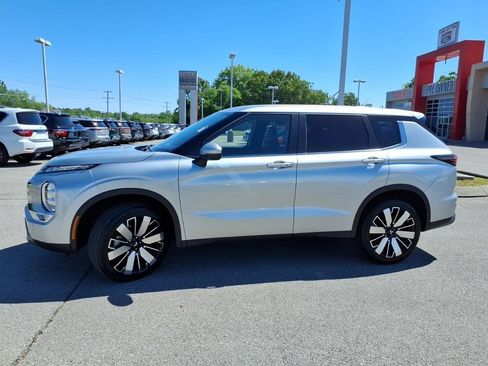 Used 2025 Mitsubishi Outlander SE AWD/4WD image 18