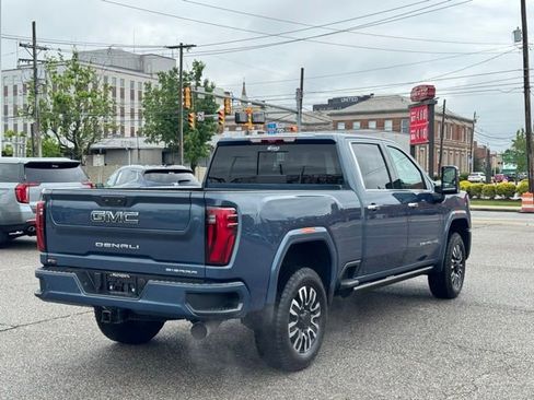 Used 2026 GMC Sierra 2500 Denali Ultimate AWD/4WD image 5