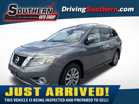 Used 2016 Nissan Pathfinder SV w/ Cargo Package AWD/4WD image 1