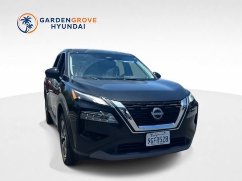 Used 2023 Nissan Rogue SV FWD image 1