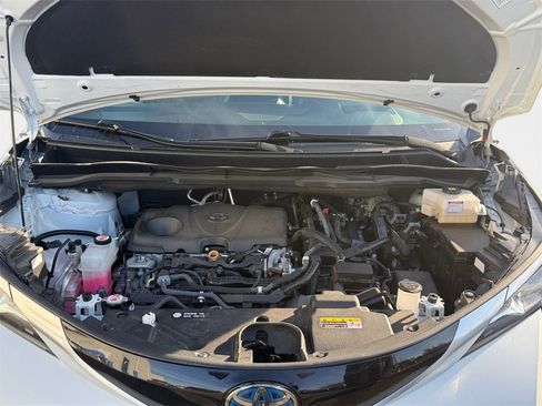 Used 2021 Toyota Sienna Platinum image 27