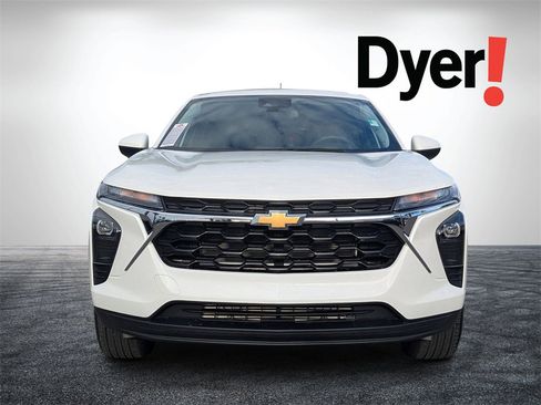 Certified 2025 Chevrolet Trax LS w/ LS Convenience Package image 9