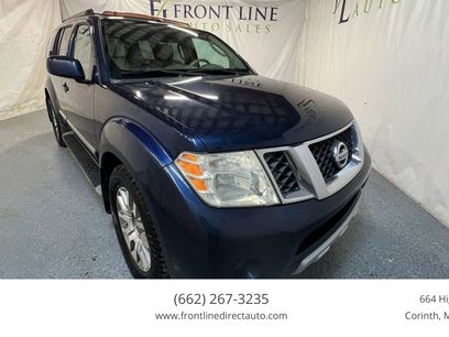 Used 2011 Nissan Pathfinder LE w/ Navigation Pkg