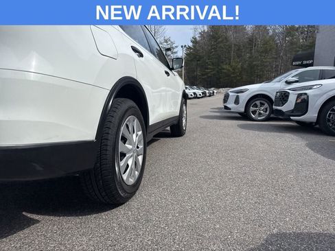 Used 2016 Nissan Rogue S image 8