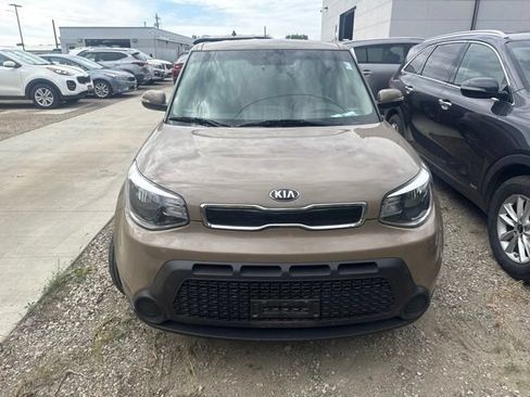 Used 2014 Kia Soul + FWD image 6