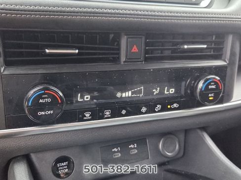 Used 2024 Nissan Rogue SV AWD/4WD image 21