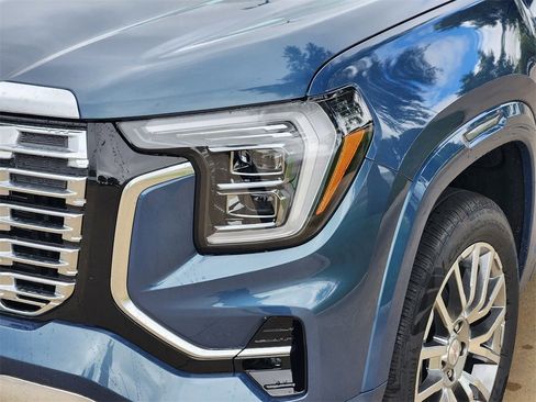 New 2026 GMC Terrain Denali image 5