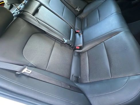Used 2018 Kia Stinger RWD image 15