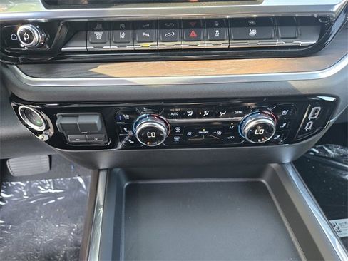 New 2026 GMC Sierra 2500 SLT w/ Texas SLT Premium Package image 16