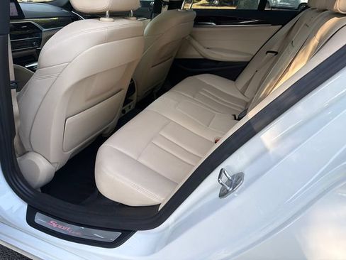 Used 2018 BMW 530i RWD image 21