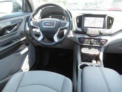 Used 2021 GMC Terrain SLT w/ Infotainment Package II FWD image 13