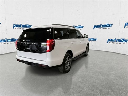 New 2025 Ford Expedition Active image 11