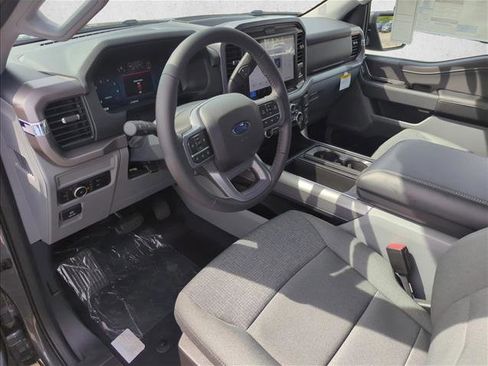New 2026 Ford F150 XLT w/ XLT Chrome Appearance Package RWD image 3