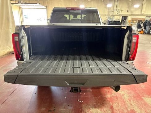 Used 2025 GMC Sierra 3500 Denali w/ Denali Reserve Package AWD/4WD image 6