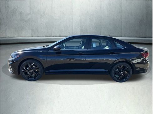 New 2026 Volkswagen Jetta SE image 2