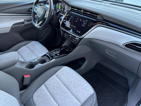 Used 2023 Chevrolet Bolt EUV Premier image 19