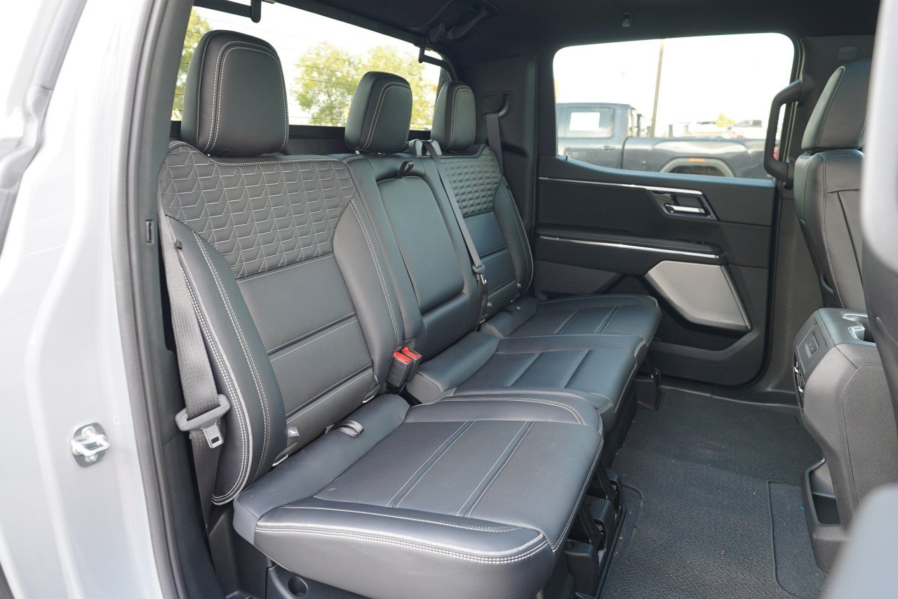 Used 2025 GMC Sierra EV Denali AWD/4WD image 23