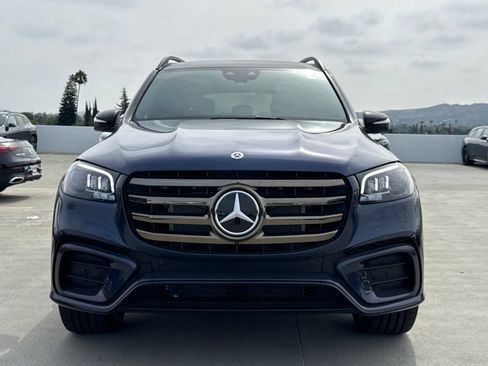 New 2026 Mercedes-Benz GLS 580 4MATIC image 5
