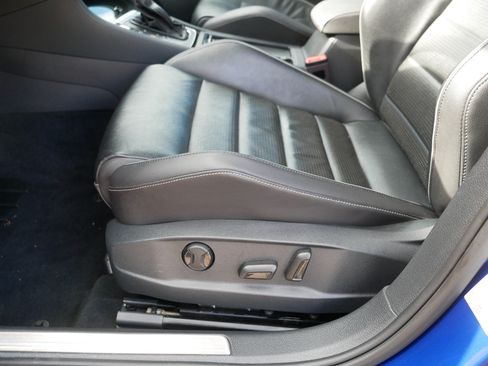 Used 2019 Volkswagen Golf R 4-Door AWD/4WD image 20