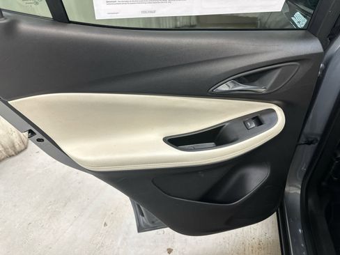 Used 2023 Buick Encore GX Preferred w/ Cold Weather Comfort Package FWD image 28