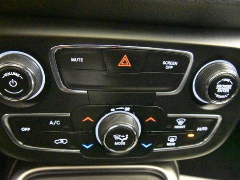 Used 2020 Jeep Compass High Altitude image 21