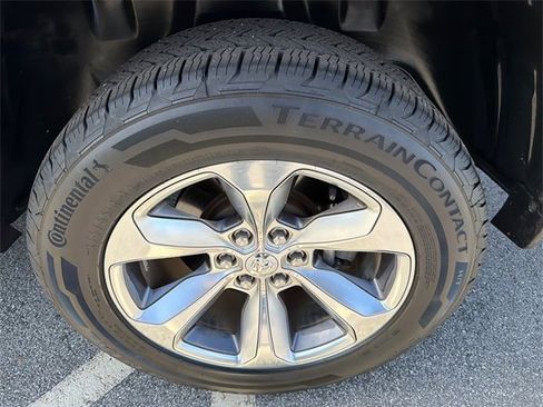 Used 2022 RAM 1500 Limited w/ Body Color Bumper Group image 19