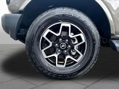 Certified 2025 Ford Bronco Outer Banks AWD/4WD image 11