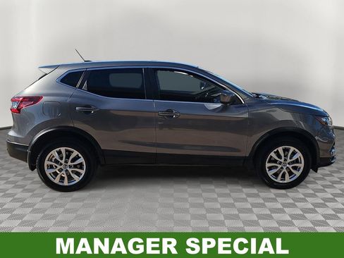 Used 2020 Nissan Rogue Sport S w/ Appearance Package image 2