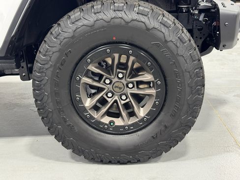 New 2025 Jeep Wrangler Unlimited Rubicon 392 image 19