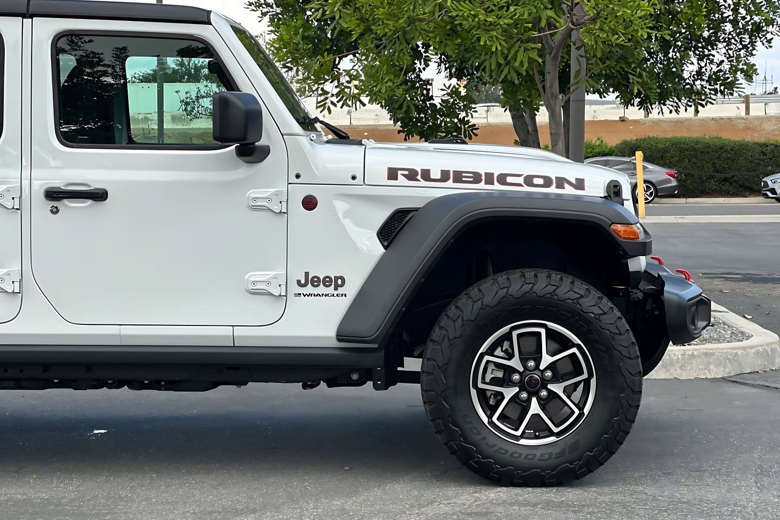 Used 2026 Jeep Wrangler Unlimited Rubicon AWD/4WD image 33