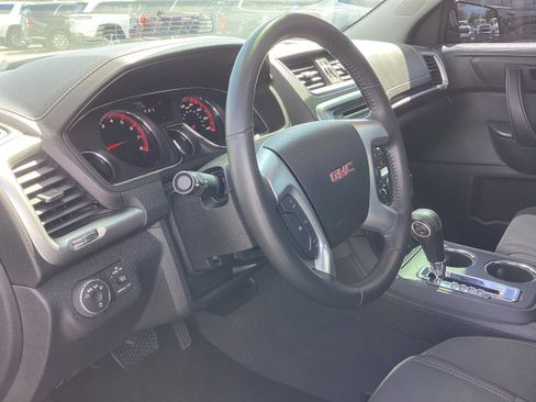 Used 2016 GMC Acadia SLE FWD image 11