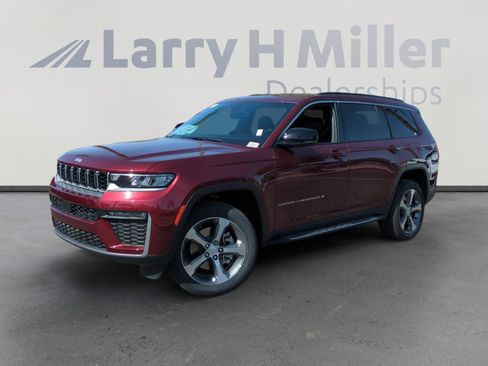 New 2026 Jeep Grand Cherokee L Limited AWD/4WD image 1