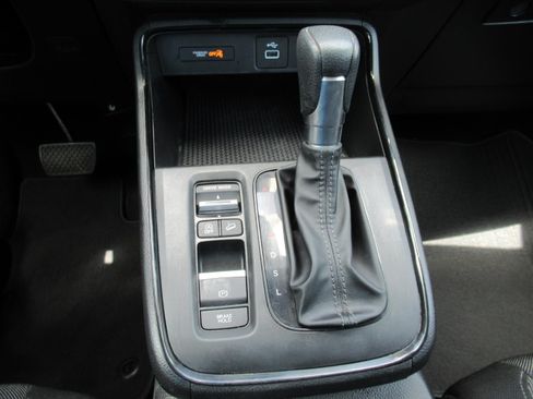 Used 2024 Honda CR-V LX image 24
