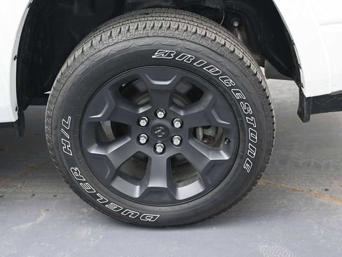 Used 2025 RAM 1500 Big Horn AWD/4WD image 5
