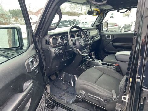 Used 2021 Jeep Gladiator Sport image 24