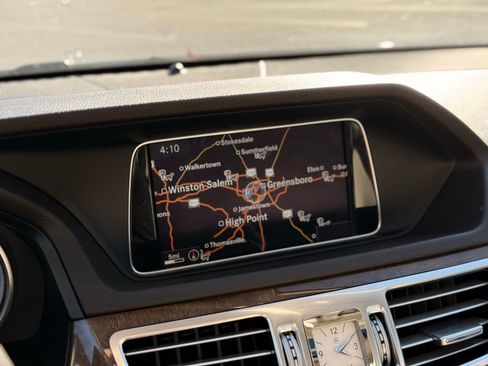 Used 2014 Mercedes-Benz E 350 4MATIC Sedan image 35