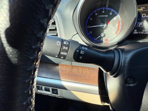 Used 2015 Subaru Outback 3.6R Limited image 72