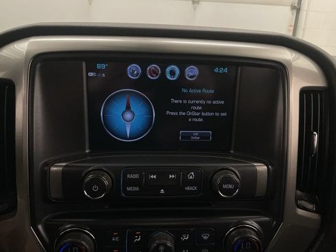 Used 2018 Chevrolet Silverado 1500 LT w/ All Star Edition AWD/4WD image 8