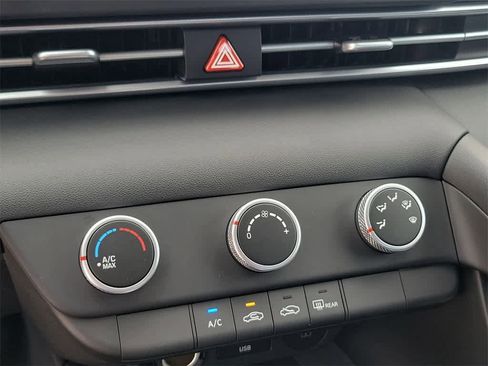 New 2025 Hyundai Elantra SE w/ Cargo Package image 29