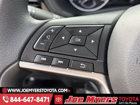 Used 2025 Nissan Sentra SV image 24