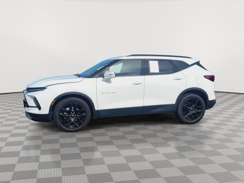 Certified 2023 Chevrolet Blazer LT AWD/4WD image 5