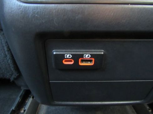 Used 2020 Nissan Pathfinder SV image 25