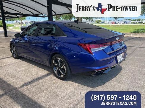 Used 2023 Hyundai Elantra Limited FWD image 5
