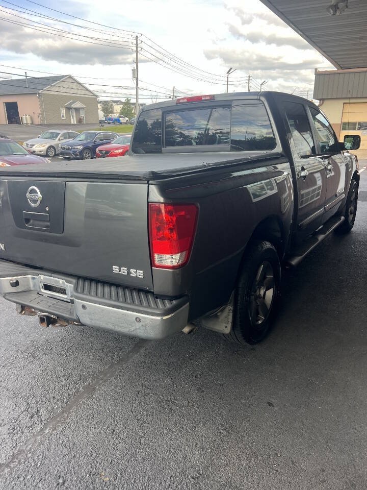 Used 2005 Nissan Titan SE w/ (W01) Utility Bed Pkg AWD/4WD image 3