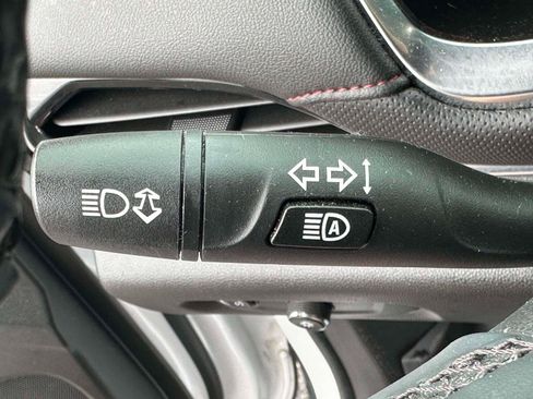 Used 2023 Chevrolet Traverse RS AWD/4WD image 23