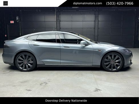 Used 2013 Tesla Model S Performance RWD image 7