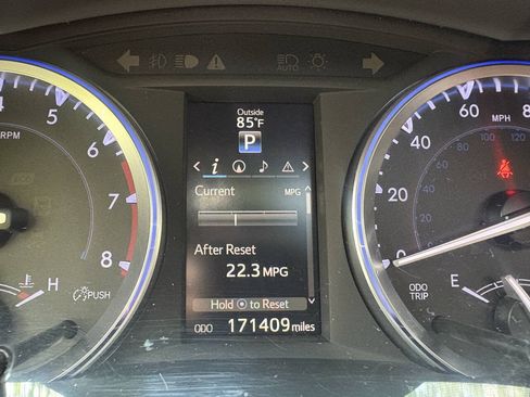Used 2016 Toyota Highlander XLE FWD image 29