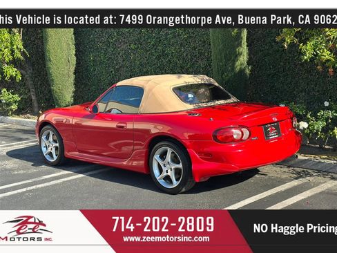 Used 2002 MAZDA MX-5 Miata SE RWD image 9